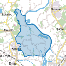 Verspreide huizen langs de IJssel Voorster Klei